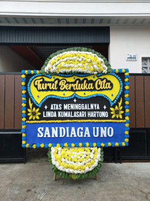 Papan Bunga Duka di Lubang Panjang